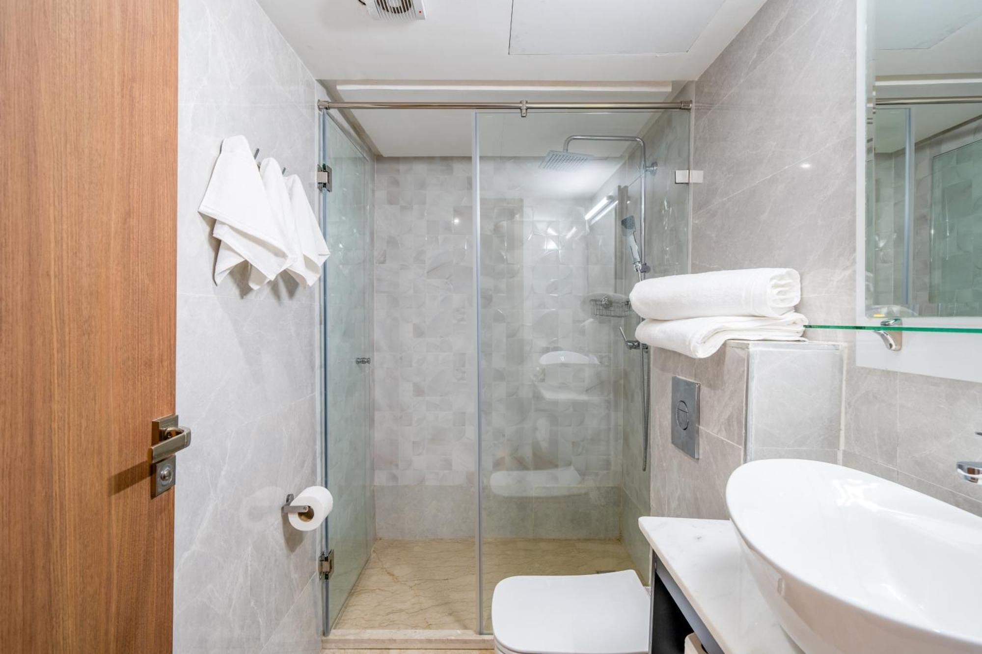 3 Bedroom Duplex 2pools Apartment *