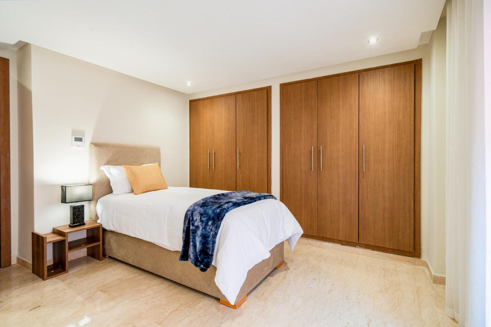 3 Bedroom Duplex 2pools Apartment *